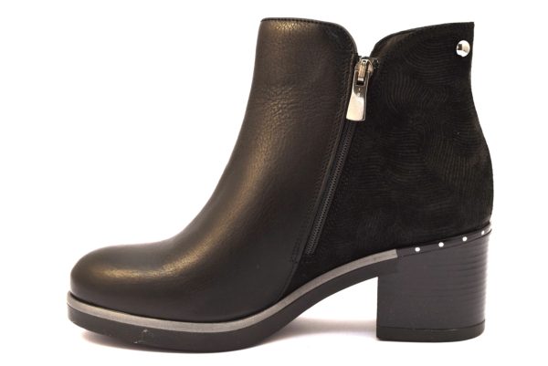 IGIeCO 2189700 NERO Tronchetto Stivalino Invernale Borchie Cerniera Tacco Medio Donna tronchetti stivali Collezione autunno inverno 2018 19 borchie